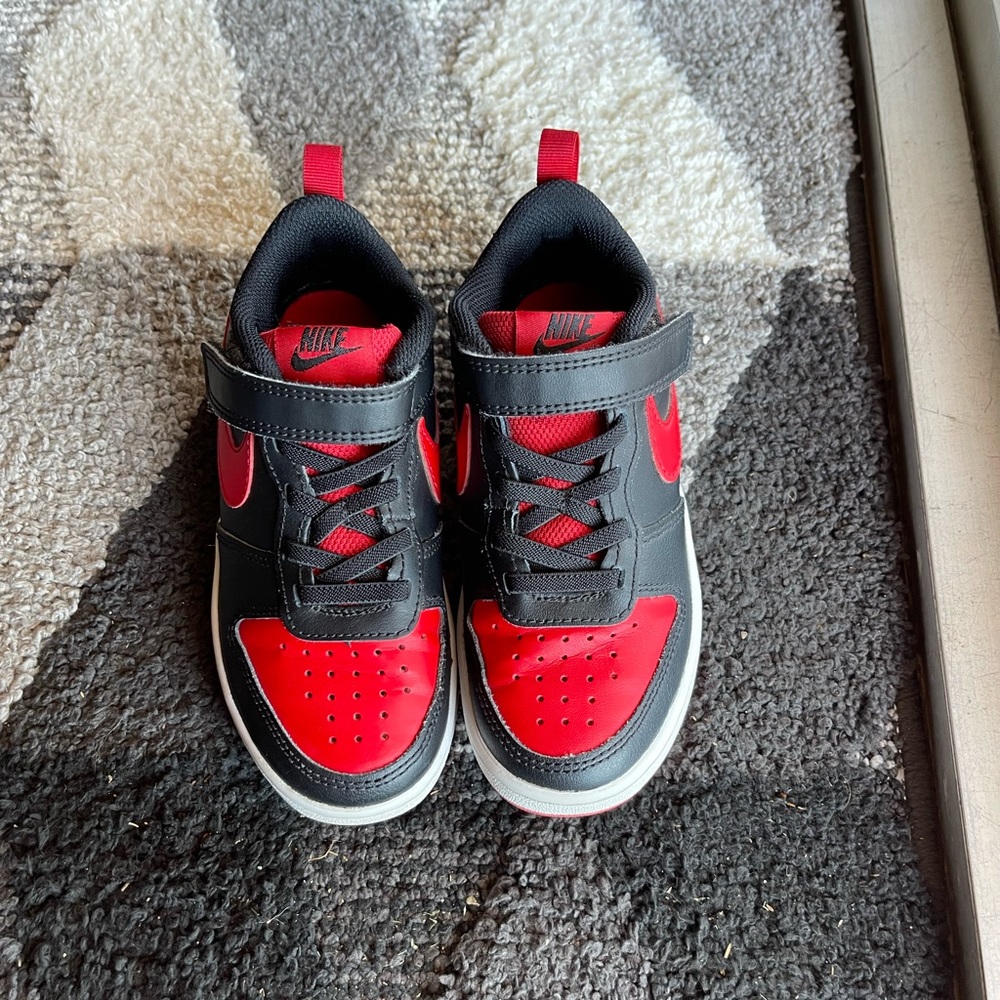 Boys Nike shoes size 12c